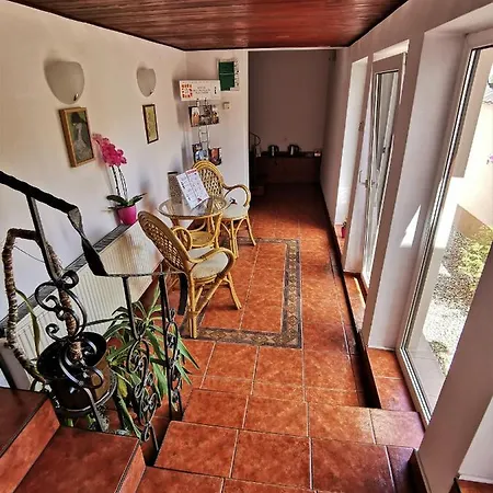 Bed & Breakfast Dom Pod Tujami Krakow