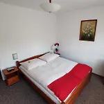 Bed and Breakfast Dom Pod Tujami 3*