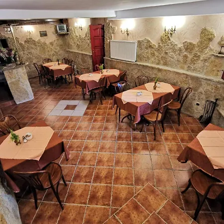 Couette-café Dom Pod Tujami Cracovie