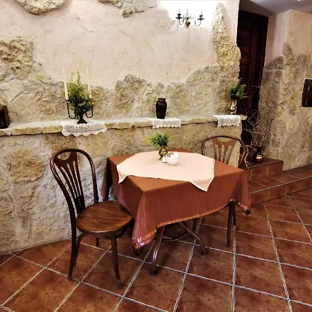 ベッド・アンド・ブレックファスト Dom Pod Tujami クラクフ